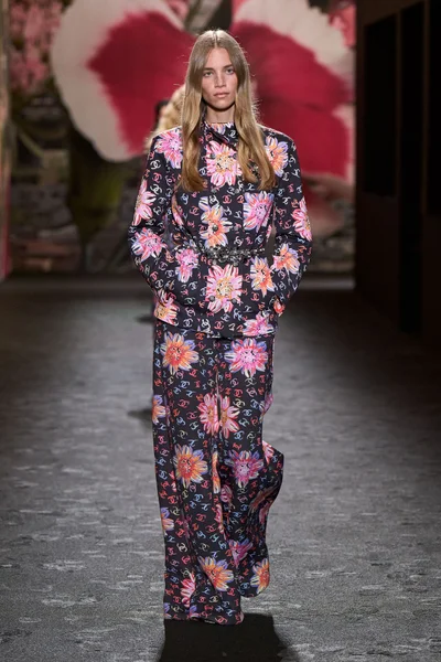 Look 67